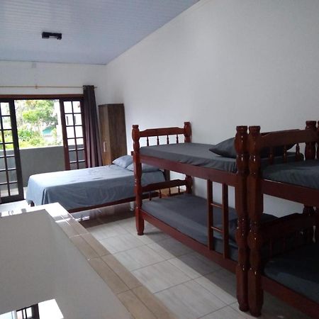 Uba Kitnet Villa อูบาตูบา ภายนอก รูปภาพ